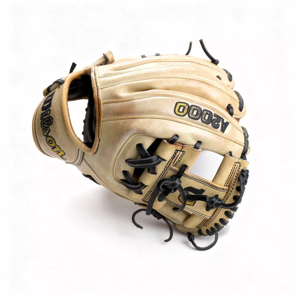 MAN THE TAN A2000 - Wilson 11.5 Glove