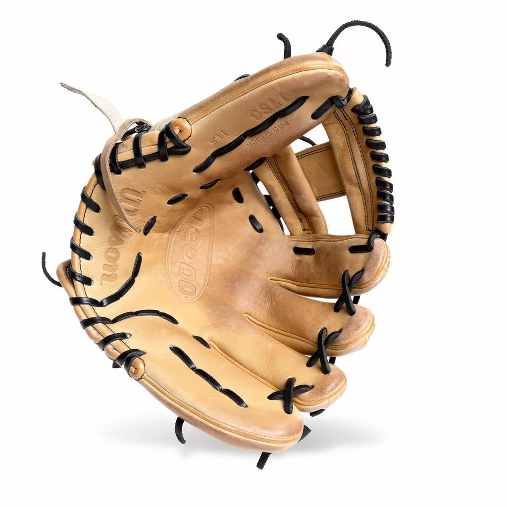 MAN THE TAN A2000 - Wilson 11.5 Glove