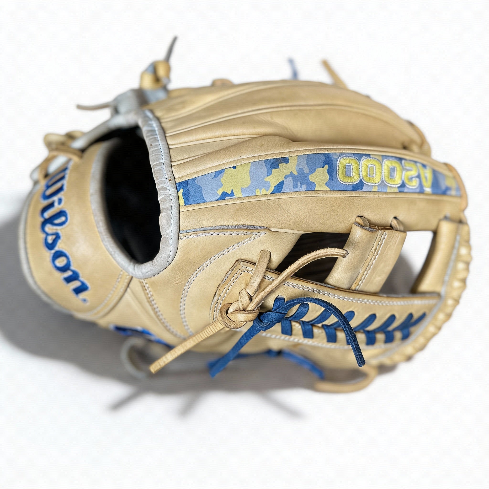 BABY BLUE A2000 - Wilson 11.5 Glove